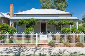 5 Connelly - Echuca Holiday Homes